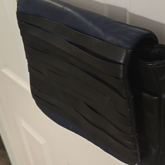 Maria sharapova by cole haan Black and blue Crossbody Bag vintage leather - Picture 3 of 11